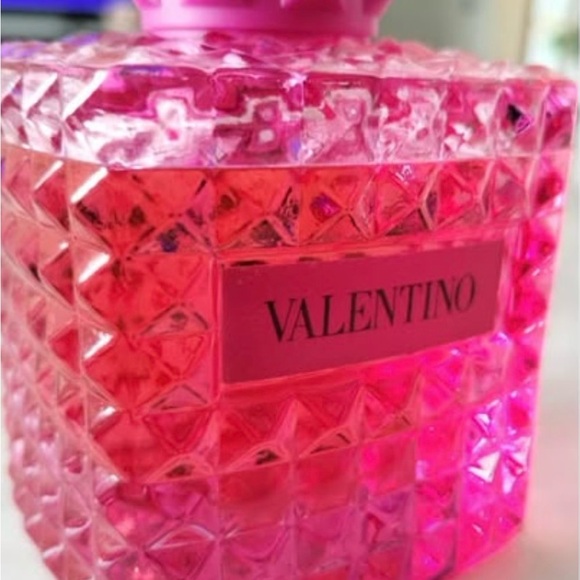 Valentino Donna Born In Roma - Picture 3 of 6